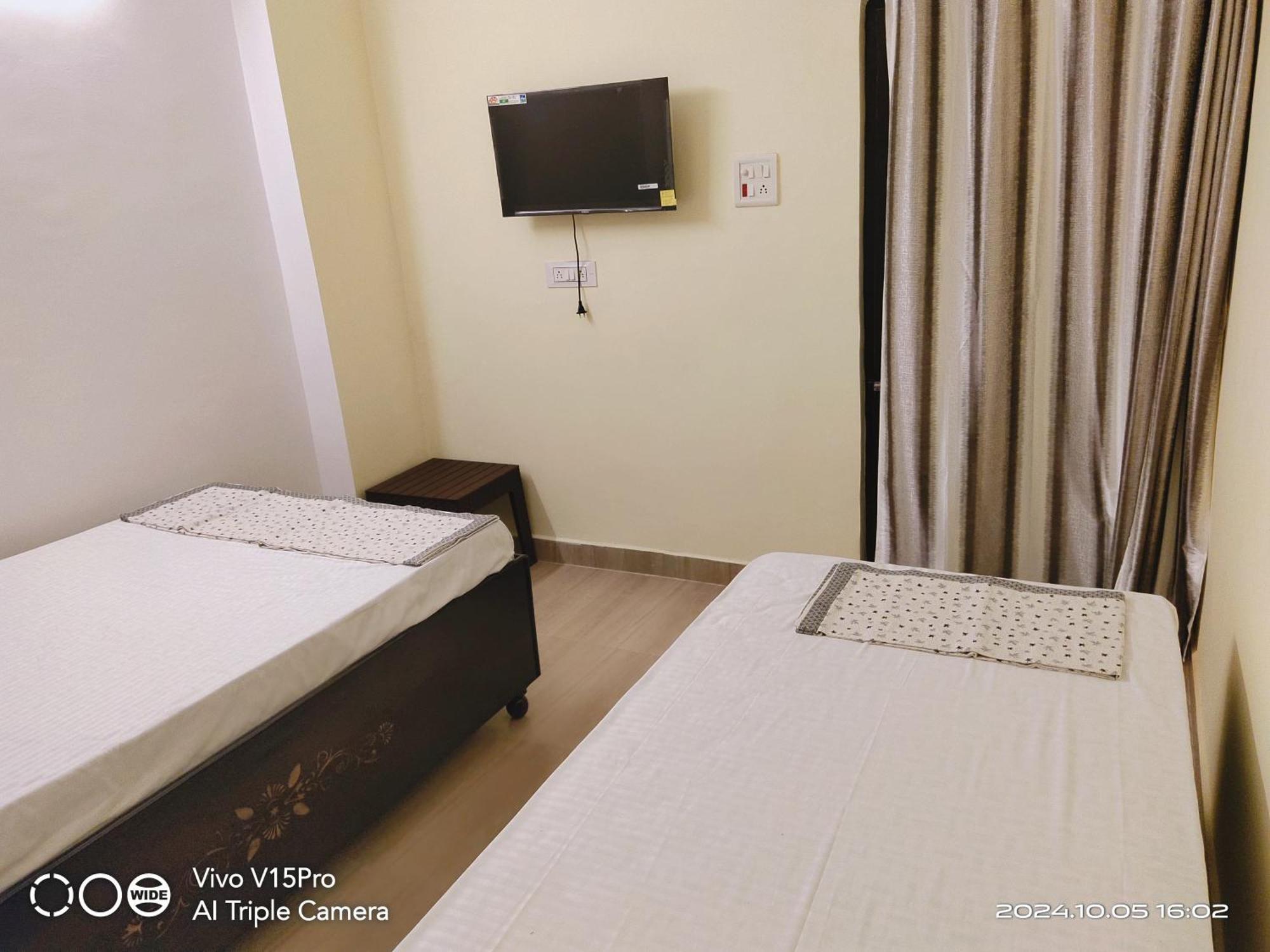 Incredible Banaras Inn Варанаси Экстерьер фото
