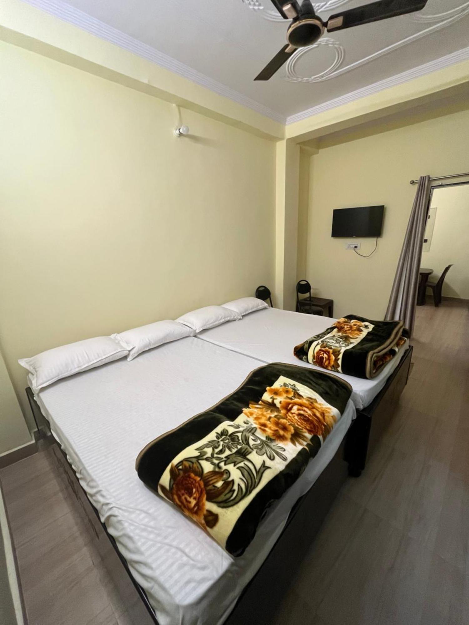 Incredible Banaras Inn Варанаси Экстерьер фото