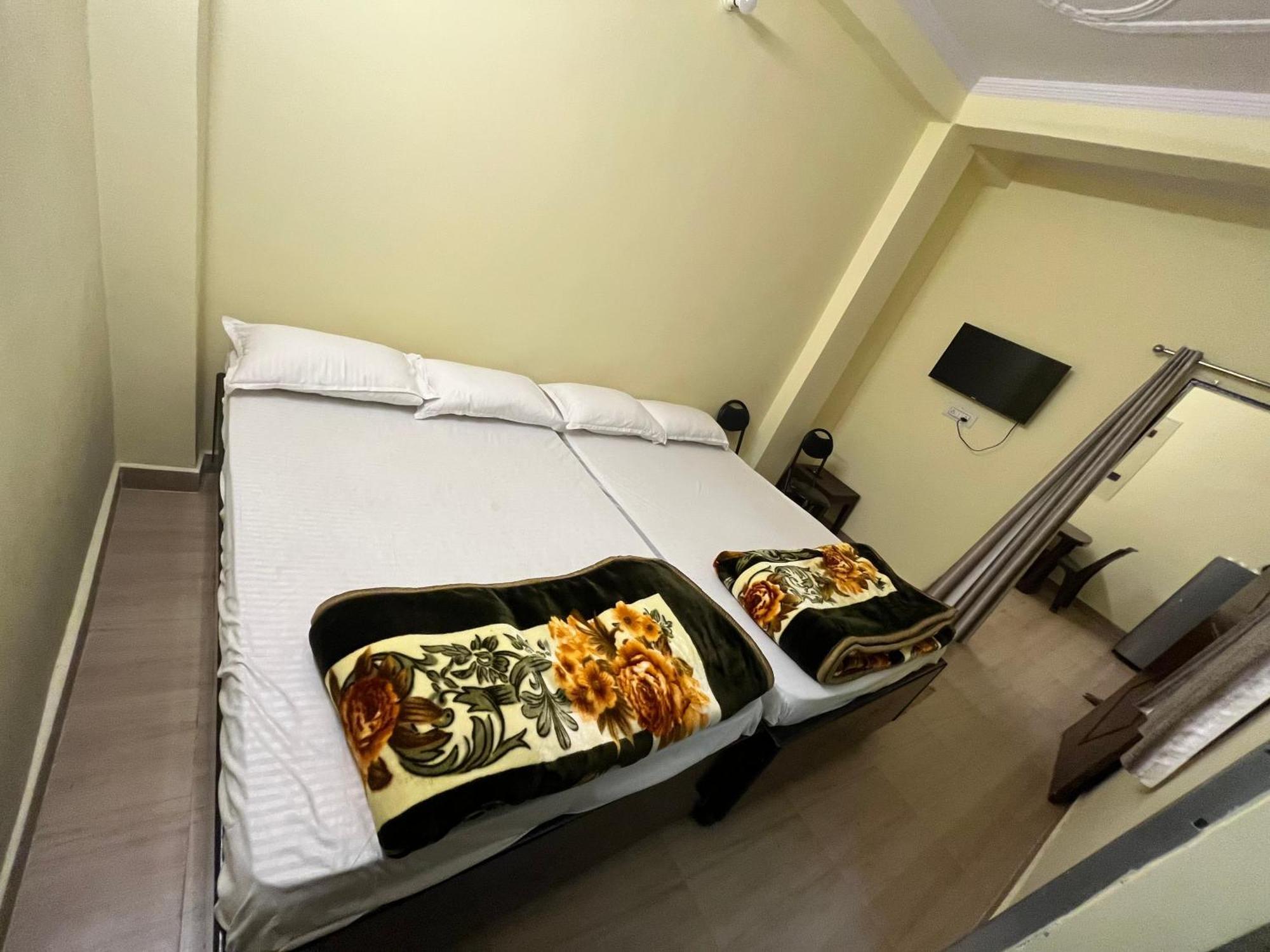 Incredible Banaras Inn Варанаси Экстерьер фото