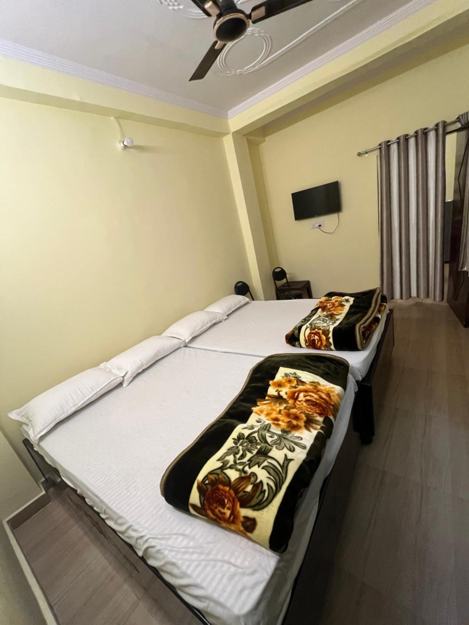 Incredible Banaras Inn Варанаси Экстерьер фото